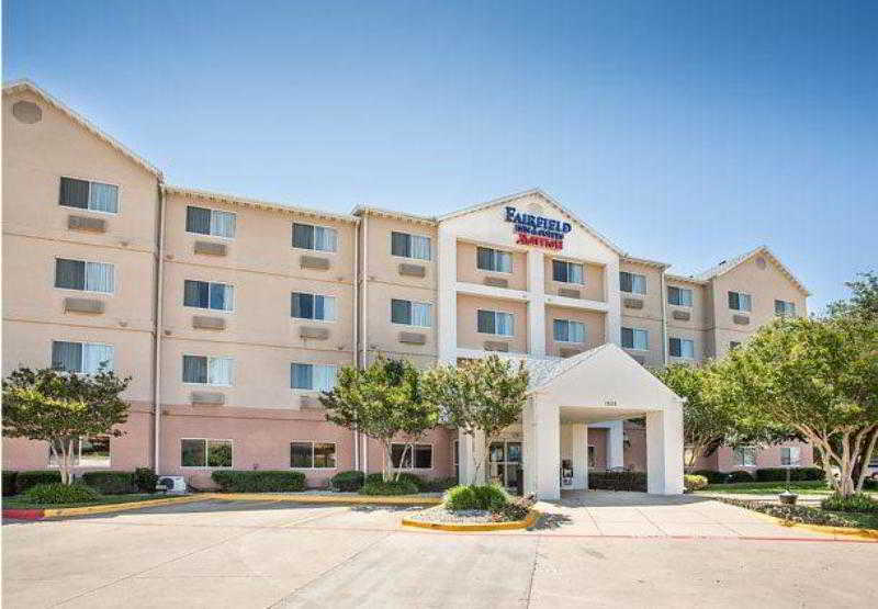 Fairfield Inn & Suites Fort Worth University Drive מראה חיצוני תמונה